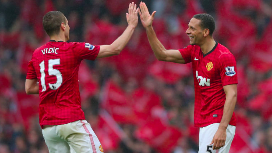 色的侧翼球 色的侧翼球